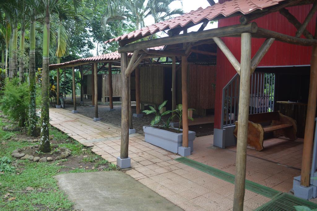 Islas Del Rio Hostel Tirimbina Екстериор снимка