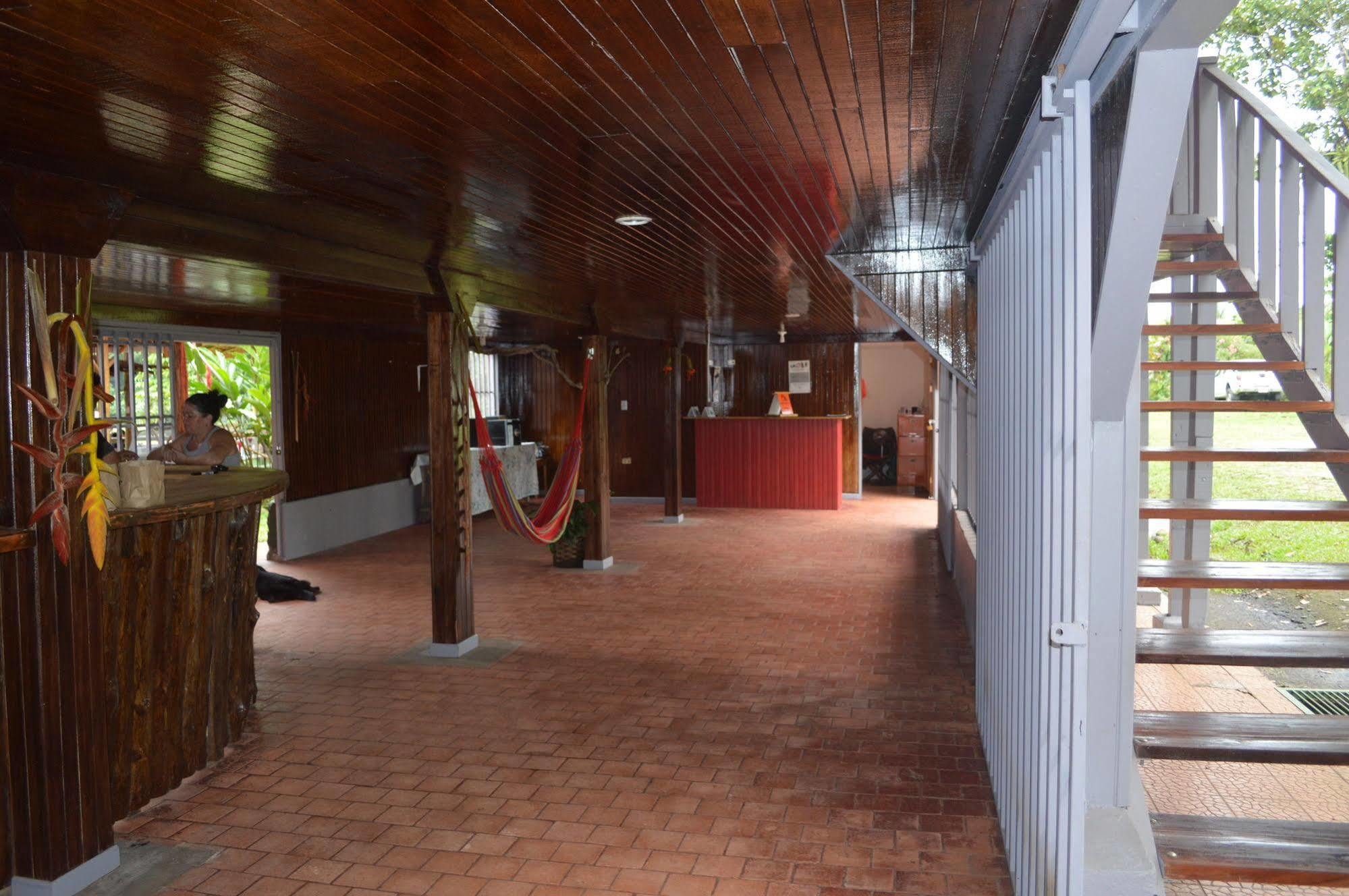 Islas Del Rio Hostel Tirimbina Екстериор снимка